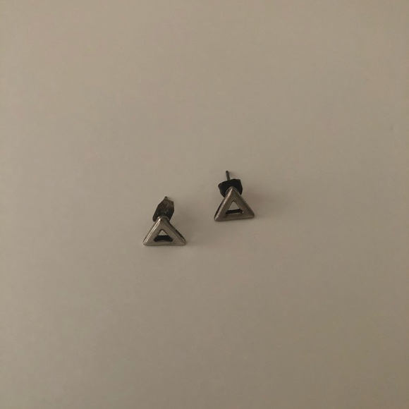 5/$25 Triangle studs - Picture 1 of 1